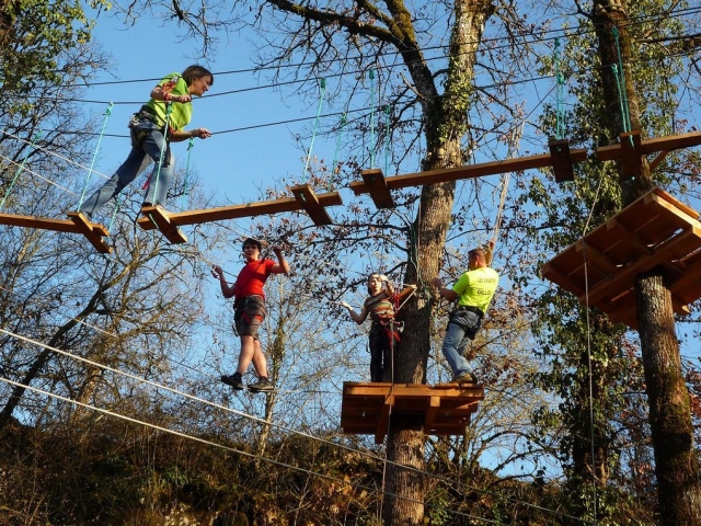  Curso de aventura familiar en Rignac 